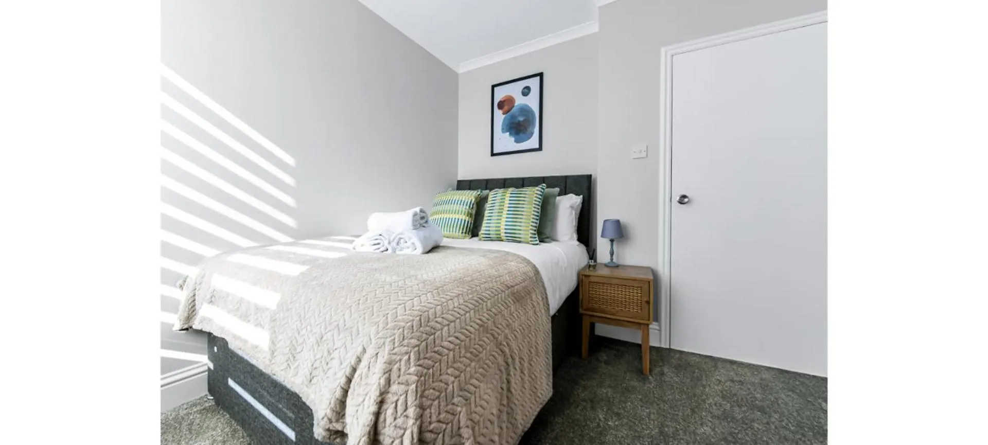 Southwark Serenity: Cozy Flat With Balcony London 0*,